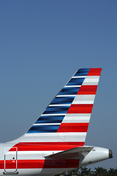 AMERICAN AIRBUS A320 FLL RF 5K5A6505.jpg