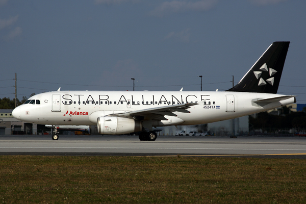 AVIANCA AIRBUS A319 MIA RF 5K5A6765.jpg