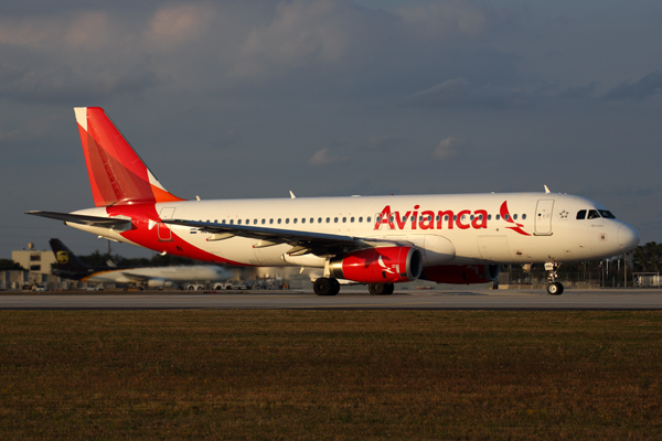 AVIANCA AIRBUS A320 MIA RF 5K5A6865.jpg