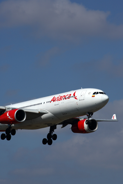 AVIANCA AIRBUS A330 200 MIA RF 5K5A7029.jpg