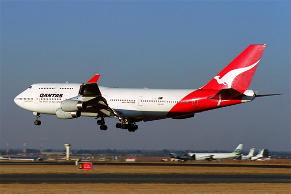 QANTAS BOEING 747 400 JNB RF 1870 18.jpg