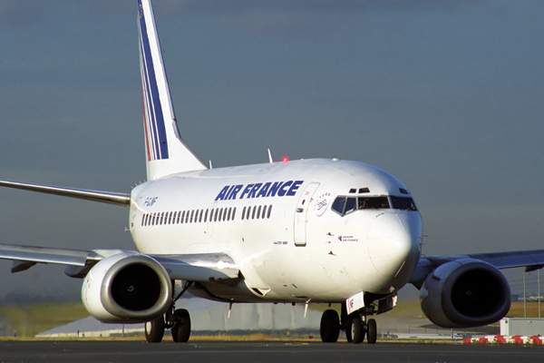 AIR FRANCE BOEING 737 500 CDG RF 1850 15.jpg