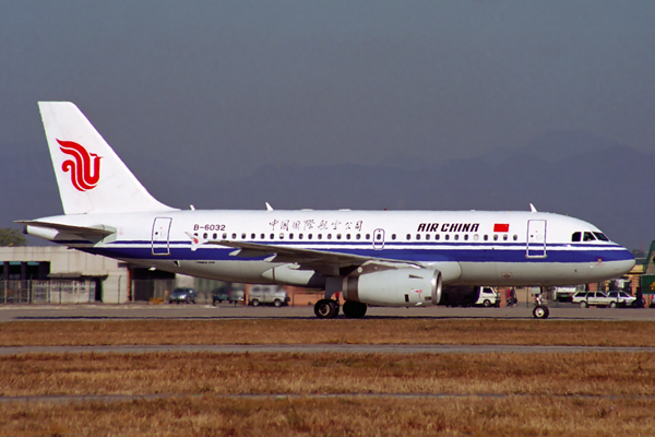 AIR CHINA AIRBUS A319 BJS RF 1901 8.jpg