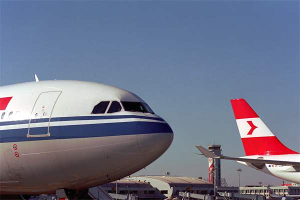 AIR CHINA AUSTRIAN AIRCRAFT BJS RF 1415 8