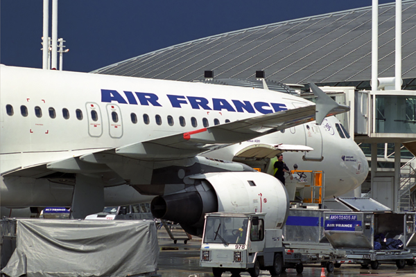 AIR FRANCE AIRBUS A320 CDG RF 1546 18