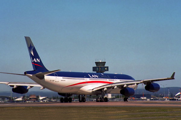 LAN CHILE AIRBUS A340 SYD RF 1759 7