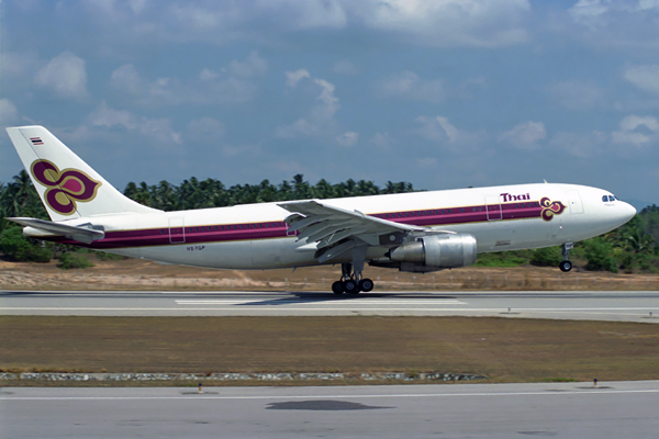 THAI AIRBUS A300 HKT RF 066 12.jpg