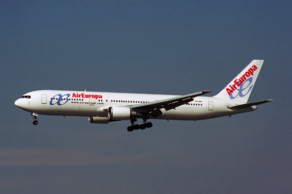 AIR EUROPA BOEING 767 300 MAD RF 1844 17.jpg