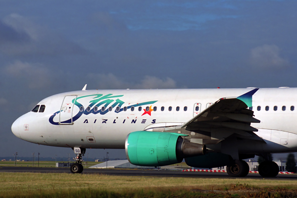 STAR AIRLINES AIRBUS A320 CDG RF 1862 18 jpg