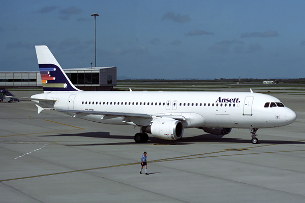 ANSETT AIRBUS A320 BNE RF 364 22.jpg