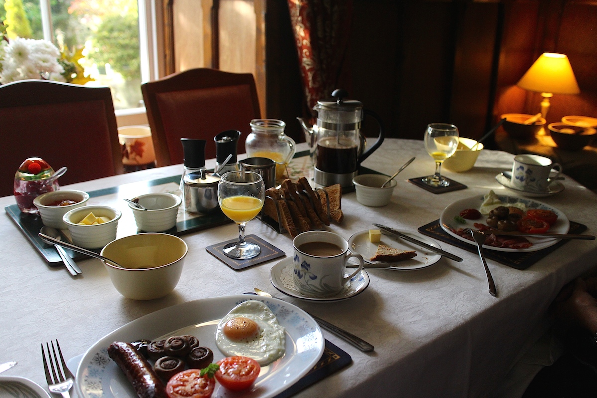 Breakfast at Low Bishopley Farm