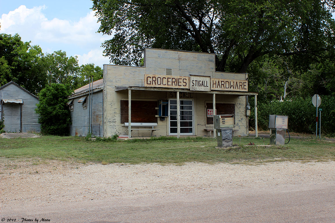 June 6th 2012 - Old Gas Station - 0610.jpg