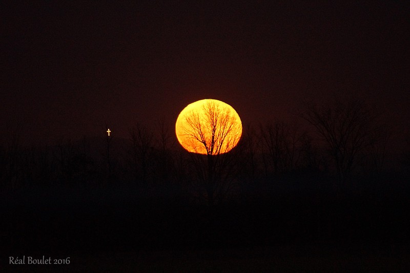 Super lune 4/4 Croix de Rougemont