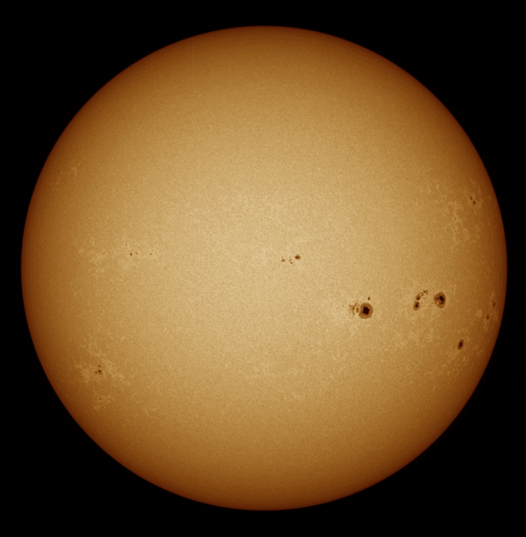 SUN IN WHITE LIGHT 10th JULY 2014 07.26amGMT.jpg
