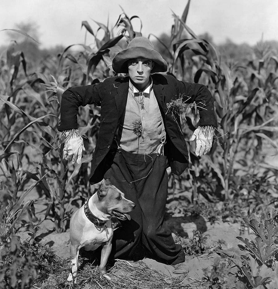 1920 - Buster Keaton in The Scarecrow