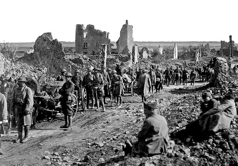September 1918 - Machine gun battalion passing through St. Baussant