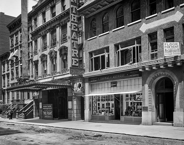 1913 - The Hudson Theatre, next door to a picture shop