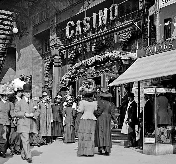c. 1905 - Saturday matinee at the Casino Theatre