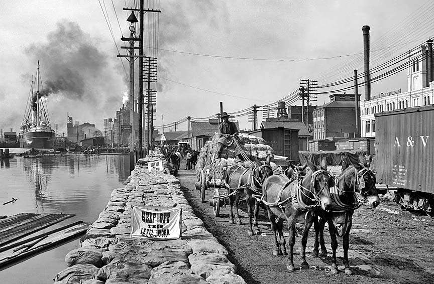 1903 - Working on the levee