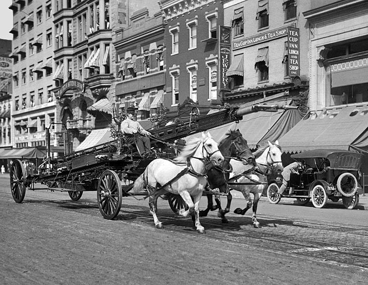 1914 - Galloping to a fire