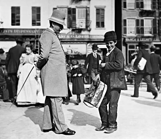 1897 - Policeman and street musician