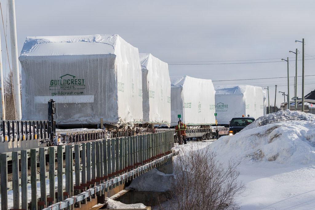 Modular homes for Attawapiskat arrive in Moosonee