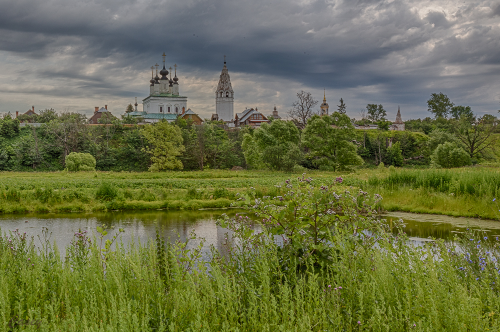 A view east to Suzdal.