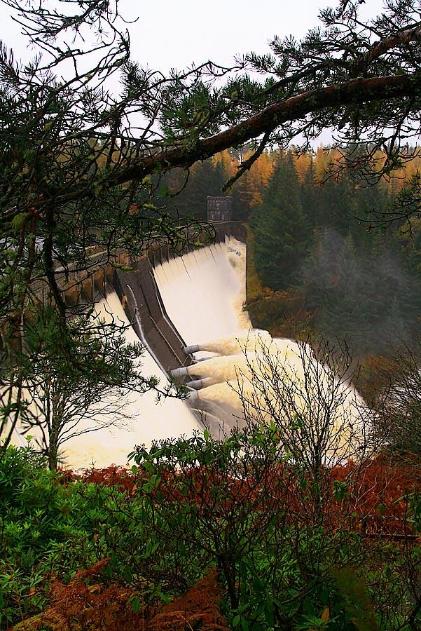 Laggan Dam in Full flow