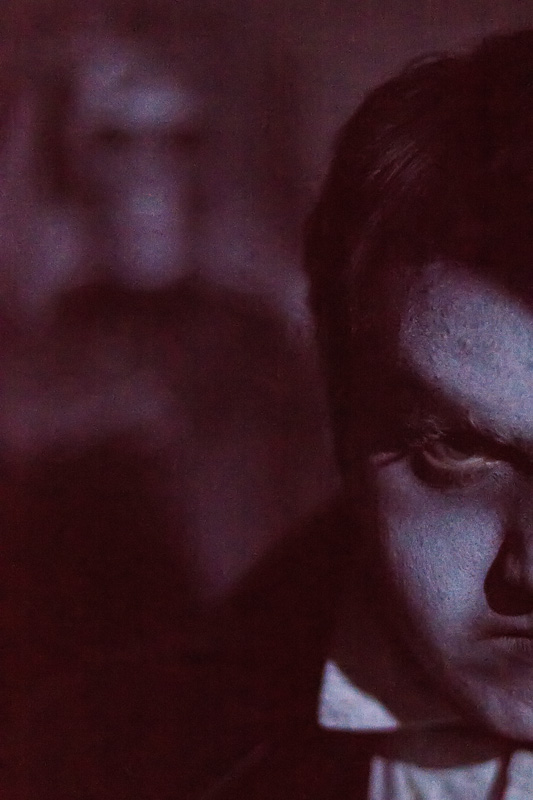 Real vampires are in black and white. And they dont sparkle.