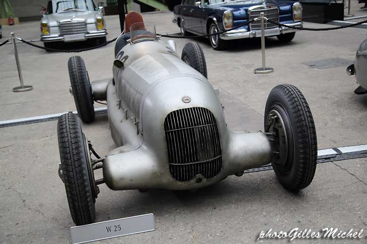 Mercedes-107.jpg