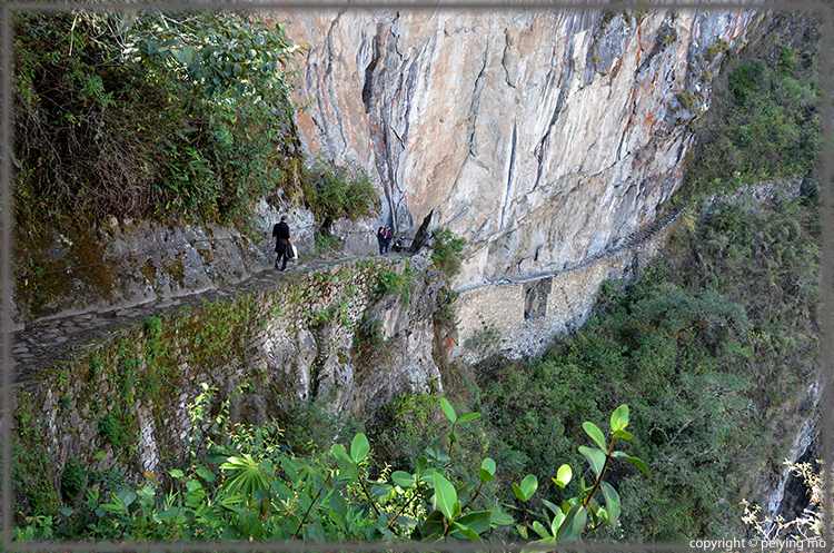 It gets so narrow, people needs the help of cables for safety
