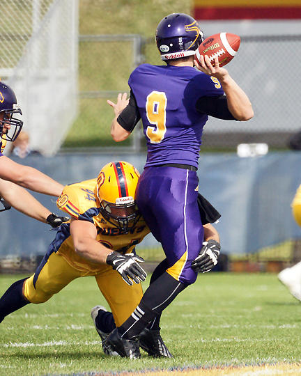 Queens vs Laurier 09929 copy.jpg