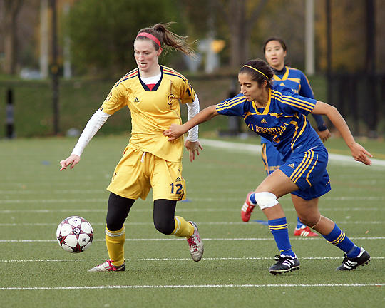 Queens vs Laurentian 03269 copy.jpg