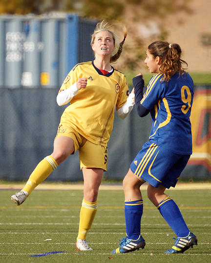 Queens vs Laurentian 00950 copy.jpg