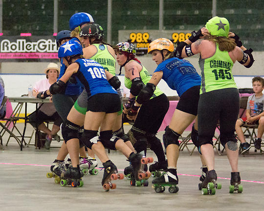 Roller Derby Disloyalists vs Breakwater Bombshells 04369 copy.jpg