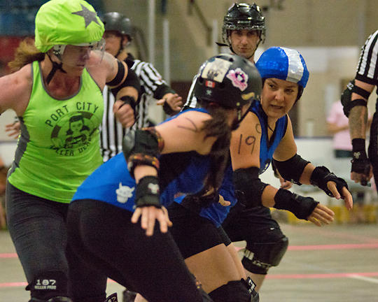 Roller Derby Disloyalists vs Breakwater Bombshells 04408 copy.jpg