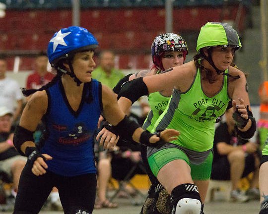 Roller Derby Disloyalists vs Breakwater Bombshells 04431 copy.jpg