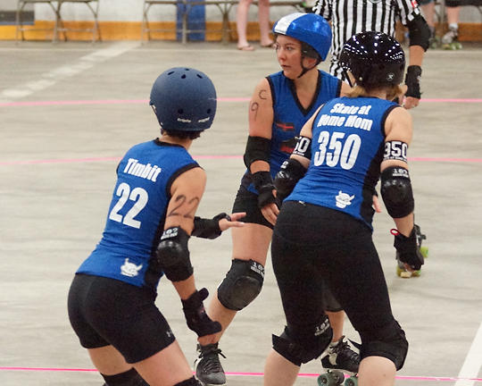 Roller Derby Disloyalists vs Breakwater Bombshells 04568 copy.jpg