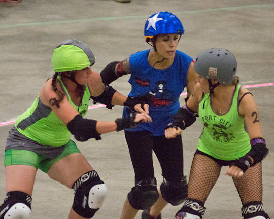 Roller Derby Disloyalists vs Breakwater Bombshells 04503 copy.jpg