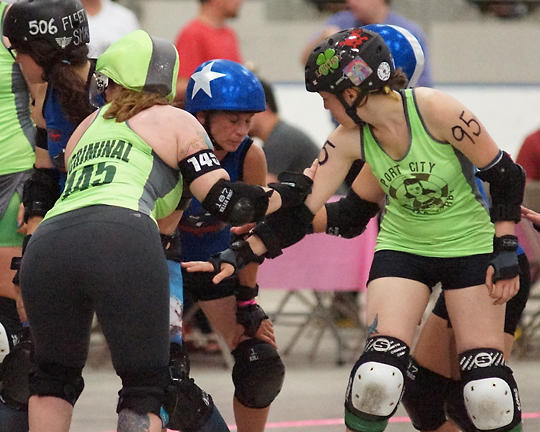 Roller Derby Disloyalists vs Breakwater Bombshells 04735 copy.jpg