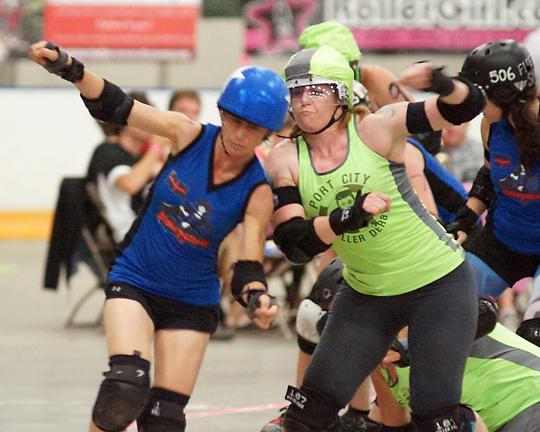 Roller Derby Disloyalists vs Breakwater Bombshells 04757 copy.jpg