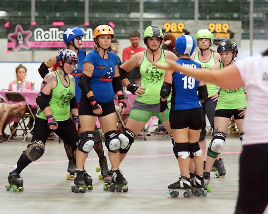 Roller Derby Disloyalists vs Breakwater Bombshells 04782 copy.jpg