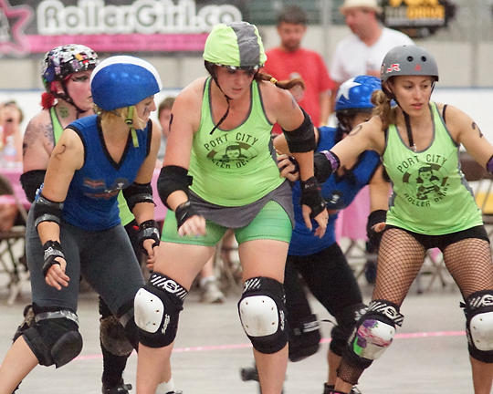 Roller Derby Disloyalists vs Breakwater Bombshells 04834 copy.jpg