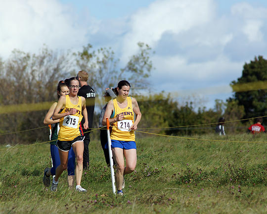 Queens W-Cross Country Invitational 08656 copy.jpg