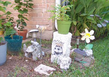 statues