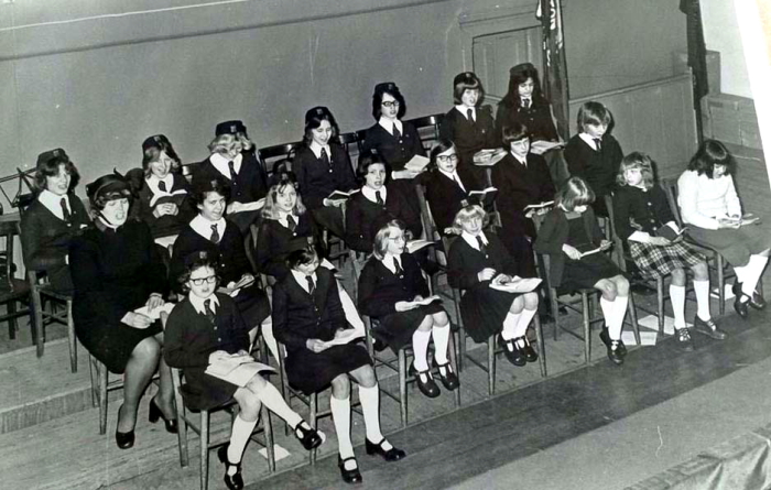 1977 Circa - Singing Company @ Burton Citadel for Carol Concert