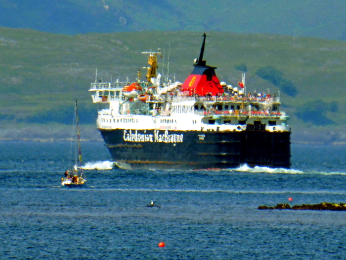 (166) LOCH AWE Holiday - Oban Iof Mull leaving