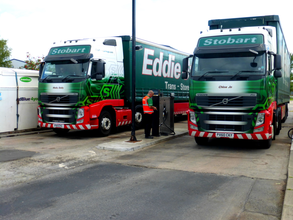H4808 - PX11 EYC - Molly Dolly + H4531 - PX60 CKY - Chloe Jo @ Stobart Carlisle Depot