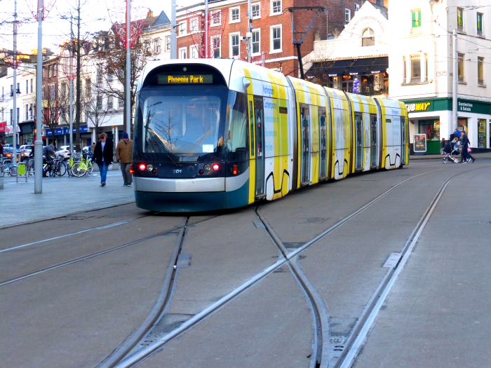 201 (2013) Bombardier Incentros AT6/5 leaving Old market Square