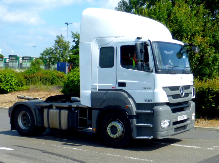 T1469 - YR62 NOF - Eddie Stobart @ Rugby Truckstop